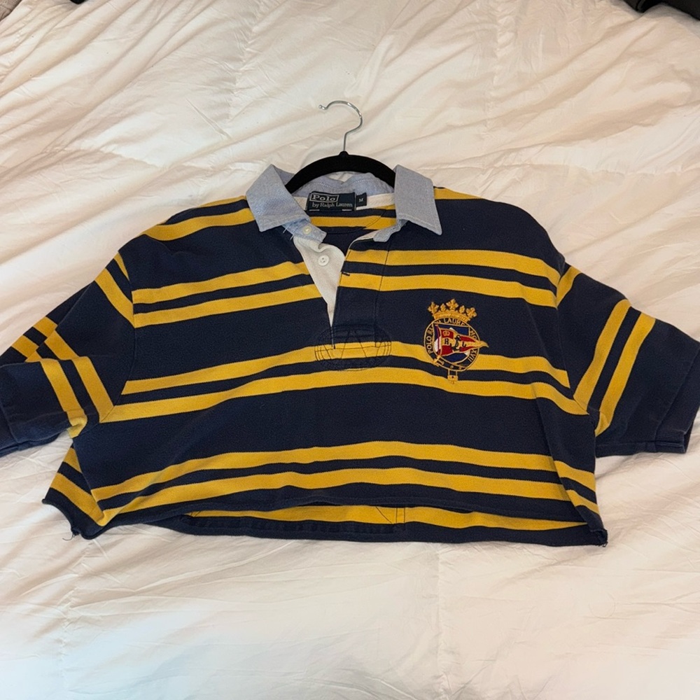 Cropped Polo Ralph Lauren polo shirt- size M